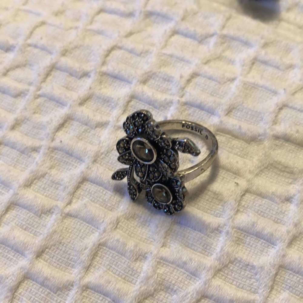 Fossil 8 ring - Picture 2 of 4